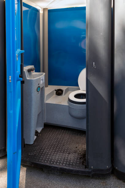 Best Construction site porta potty rental  in Mahtomedi, MN